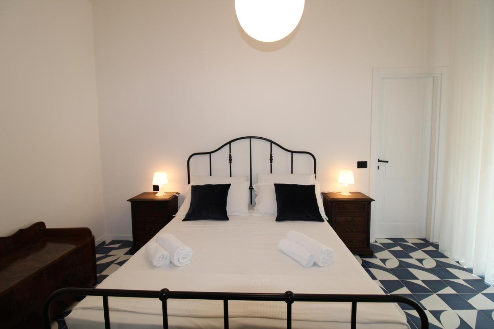 C'Est La Vie Taormina Apartment Bagian luar foto
